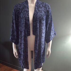 Tahari S/M Elegant Blue Floral Kimono